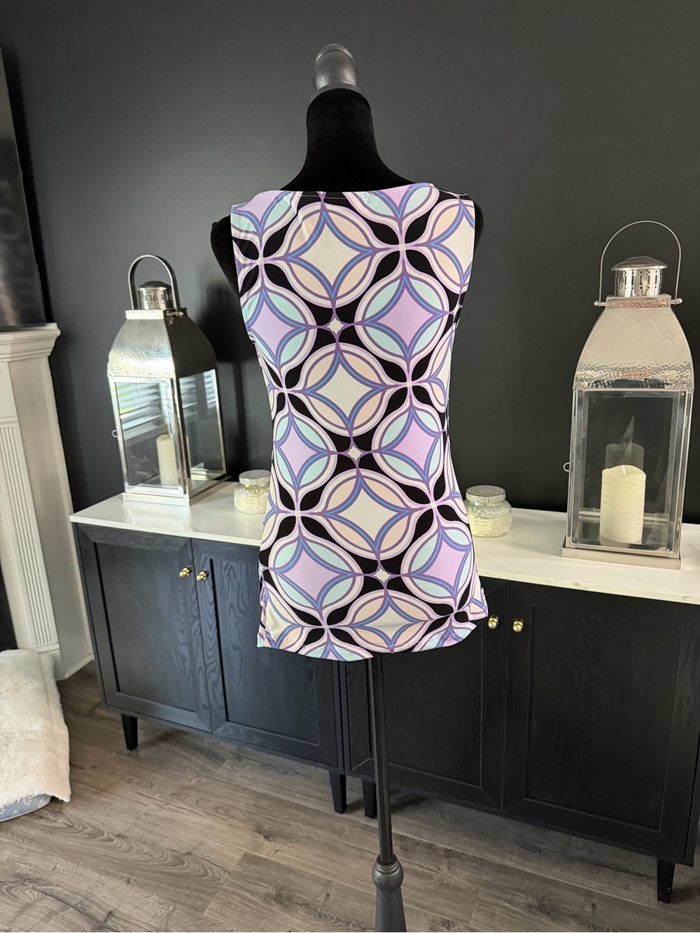 New York & Company Stretch Geometric Print Sleeveless Tank Top XS Purple Retro - Picture 4 of 6